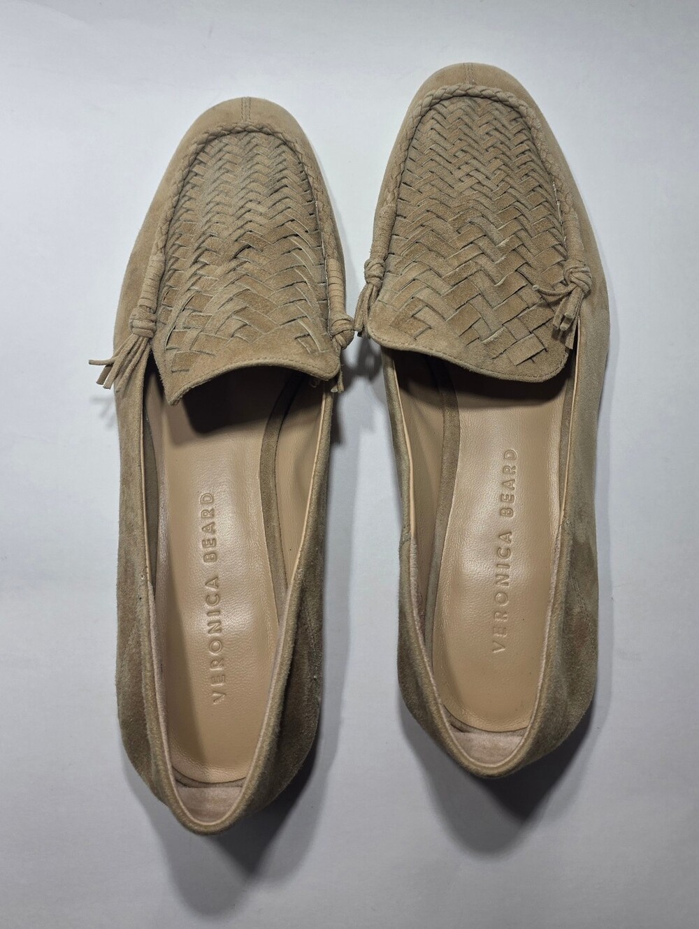 Veronica Beard Women's Size 8M Taupe Suede Woven Tassel Loafers Made In Italy.